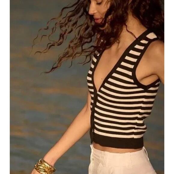 J. Crew Emilie Sweater-Vest in Black and White Gold Button Sz S NWT - Picture 2 of 7